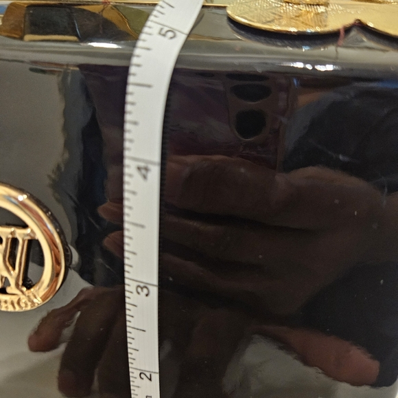 Elegant Black and Gold Women's Bag - Picture 9 of 11